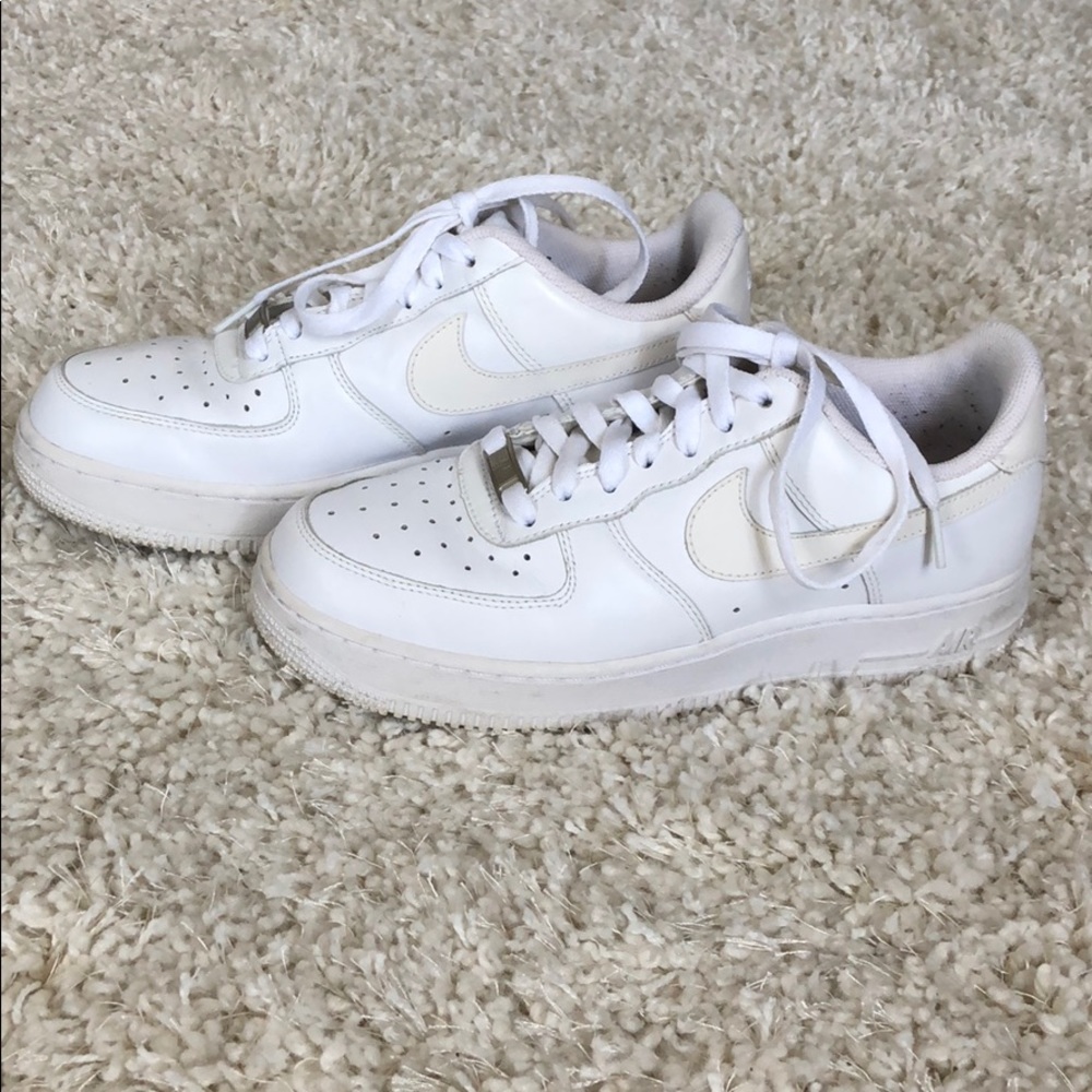 Women’s White Nike Air Force 1 ‘82 Edition